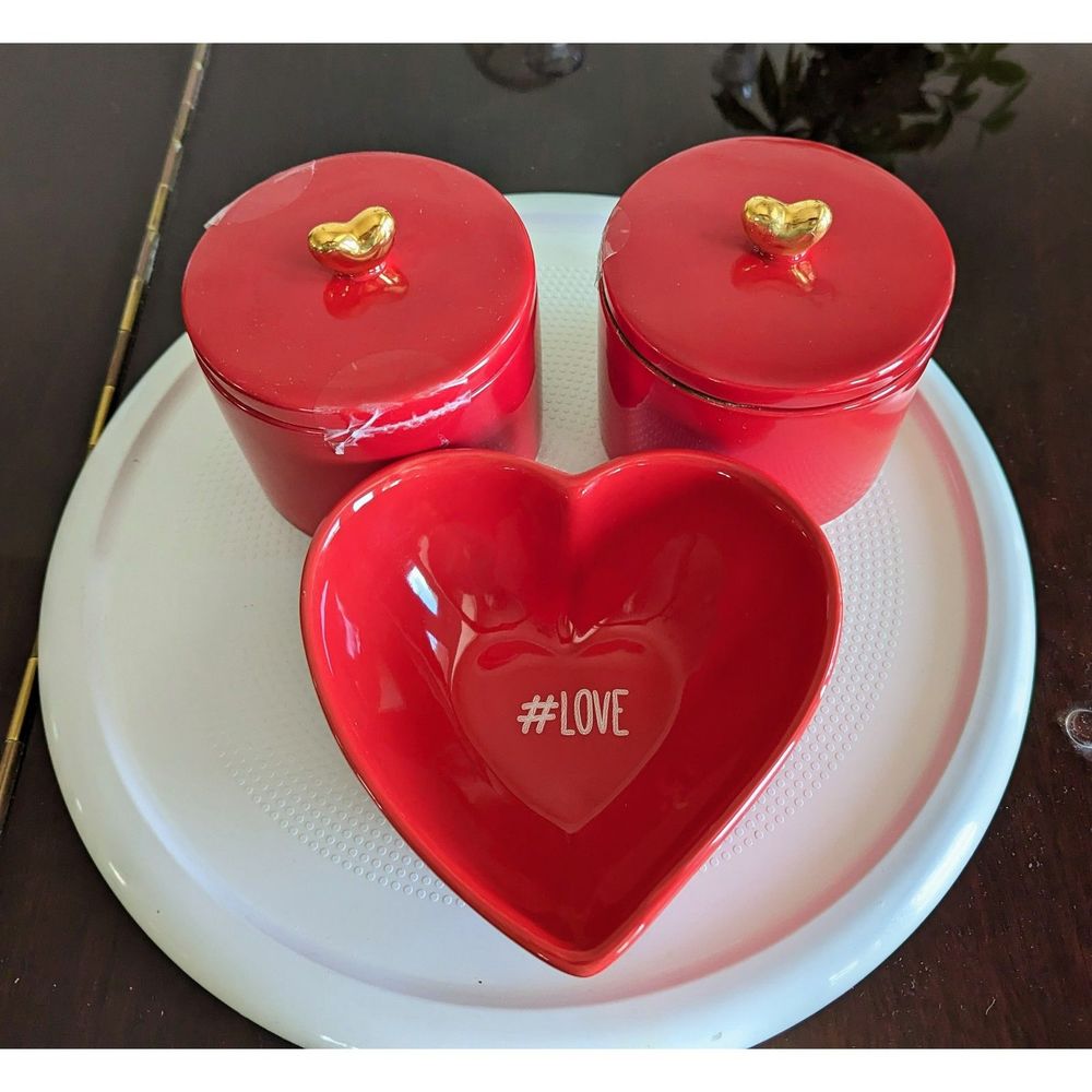 NWOT  IQ Accessories lot of 3 red heart them dishes